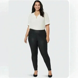 NYDJ Women's Plus Black Coated Legging‎ Sz 3X